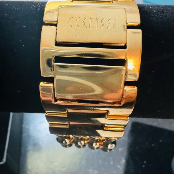 New In Box Gorgeous Ecclissi Goldtone Ladies Watch #80225 with papers. - Picture 5 of 8